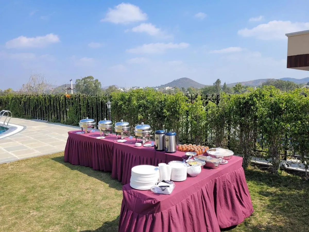 Aura Gold Resort Udaipur Indien